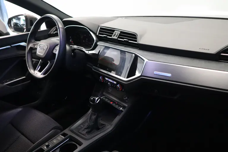 Audi Q3 Sportback 45 TFSI e S Edition Cruise/Climate Panoramadak PDC Navi Leder Sonos Sound afbeelding 33