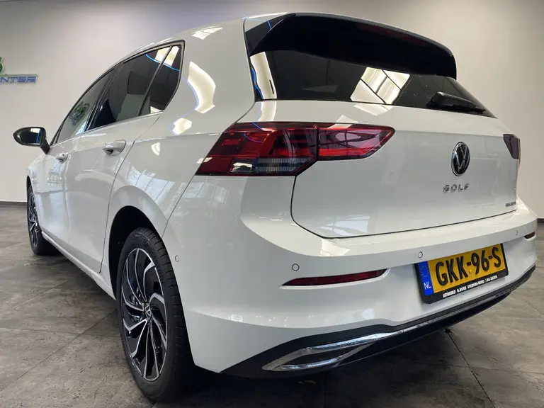 Volkswagen Golf 1.4 eHybrid Style VCP Navigatie Cruise Control 17LMV Sfeerverlichting Flippers bediening * 2e Paasdag zijn wij geopend van 12:00 tot 17:00uur! * afbeelding 4