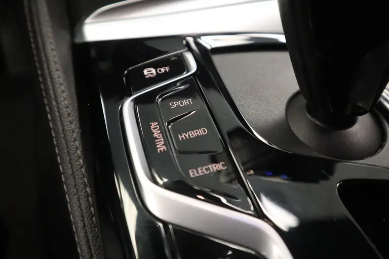 BMW 5 Serie 545e xDrive High Executive Edition M-sport Schuif/kantel dak Harman/Kardon afbeelding 16