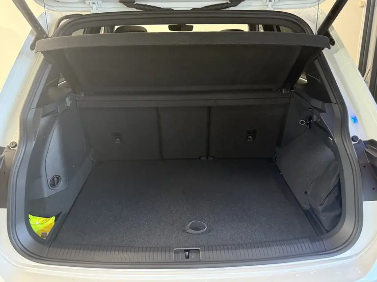Volkswagen Tiguan 1.4 TSI eHybrid R-Line Business 245 PK Balck line Panorama ACC VCP Navigatie Sfeerverlichting afbeelding 23