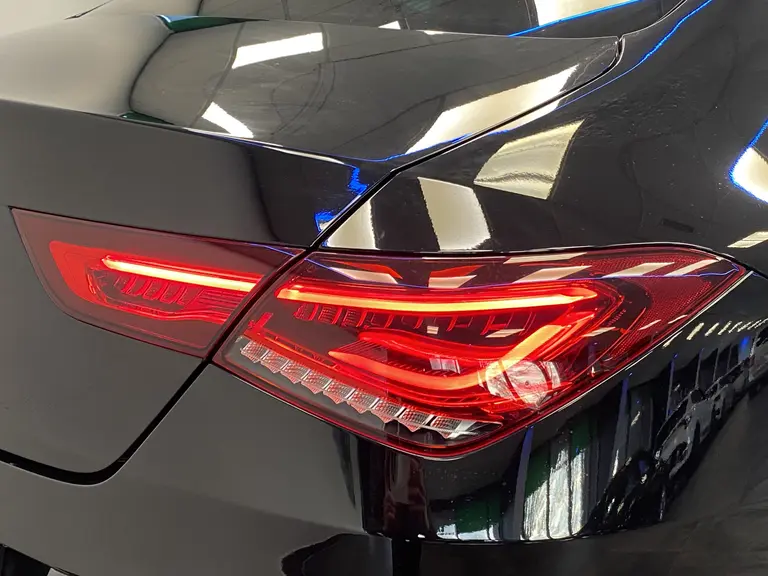 Mercedes-Benz CLA-Klasse 250 e Business Solution AMG Limited 218PK VCP Panoramadak  Navigatie Sfeerverlichting Cruise Control Stand kachel DAB+ 2 Jaar garantie mogelijk* ( vraag naar de voorwaarde) afbeelding 4
