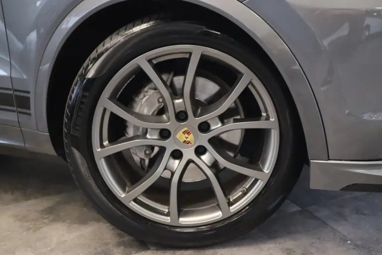 Porsche Cayenne 3.0 E-Hybrid BOSE Sport Chrono Leder Schuif/kanteldak Magnum afbeelding 5