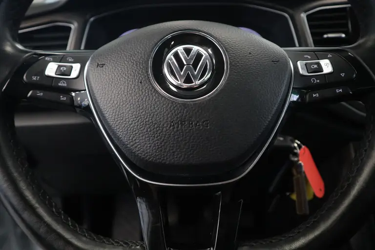 Volkswagen T-Roc 1.5 TSI Style 150pk Panoramadak Full-Led Navigatie 18'lmv afbeelding 11