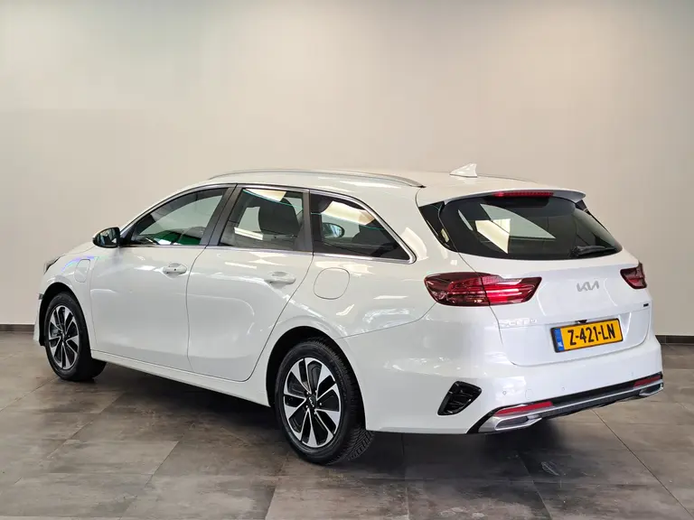Kia Ceed Sportswagon 1.6 GDI PHEV DynamicLine Automaat, Navigatie PDC, Apple Carplay . 2 jaar garantie mogelijk* (vraag naar de voorwaarden) afbeelding 5