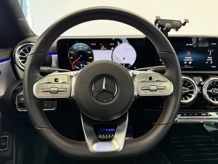 Mercedes-Benz CLA-Klasse 200 AMG Line Panoramadak Full-led Sfeerverlichting * 2e Paasdag zijn wij geopend van 12:00 tot 17:00uur! * afbeelding 10
