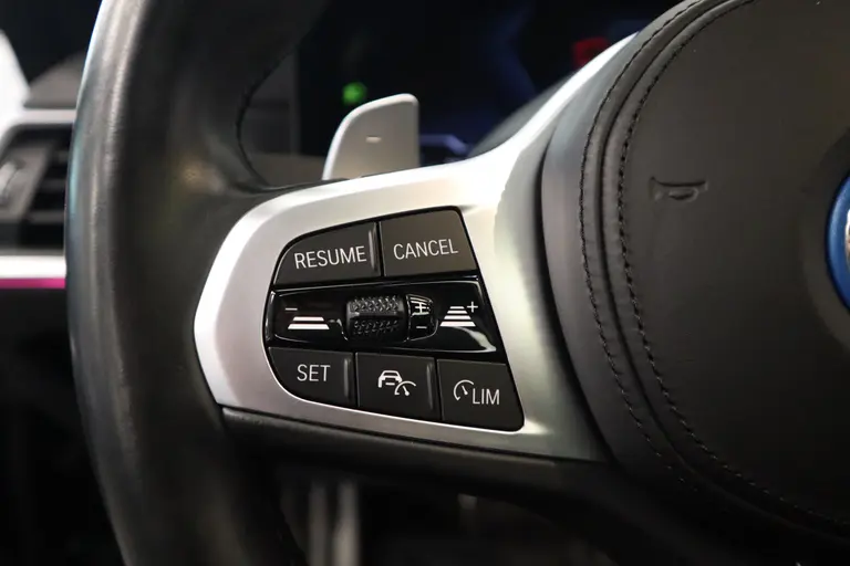 BMW 3-serie 320e ACC PDC Head-UP Panoramadak Harman&Kardon Carbon 20''LM Individual Performance 400PK 24 maanden garantie mogelijk (*vraag naar de voorwaarden) afbeelding 13