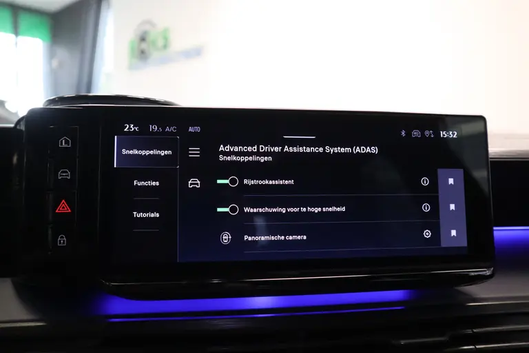 Lancia Ypsilon Edizione Cassina Limitata 51 kWh 5-Drs. Full-led Navigatie Massagestoel afbeelding 12