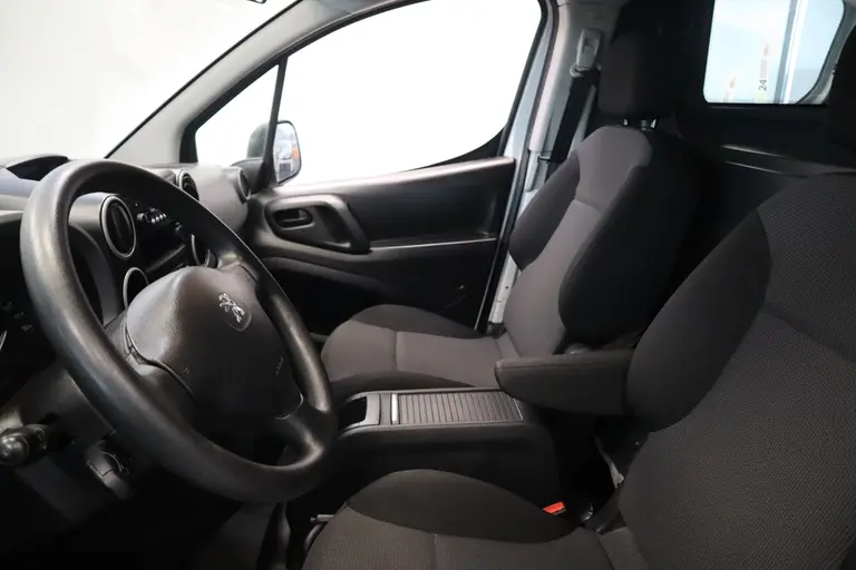 Peugeot Partner 120 1.6 BlueHDi 75 L1 XR Airco Imperial Trekhaak  el ramen 2 x deuren achter 1x schuifdeur  Cruise Control afbeelding 6