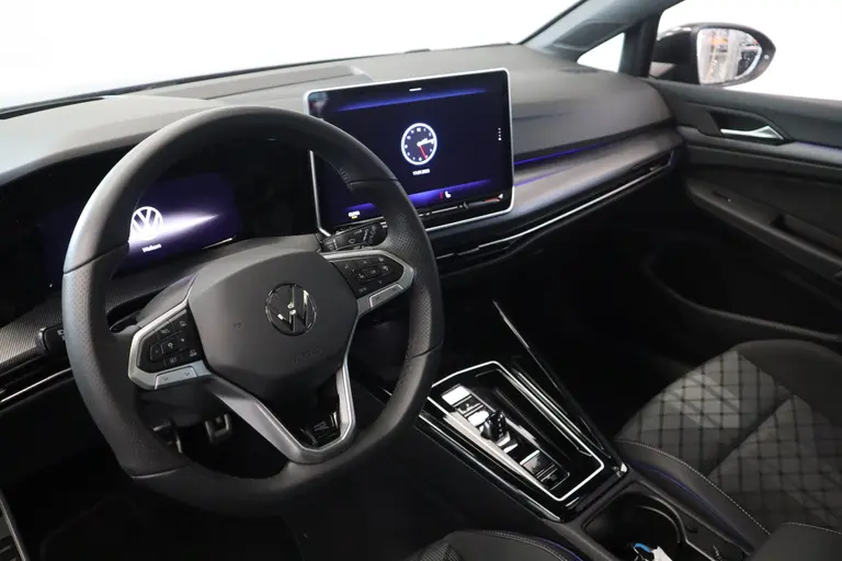 Volkswagen Golf 1.5 eTSI R-Line Edition ! Nieuw Type ! Panoramadak Full-led Navigatie Adaptive-Cruise afbeelding 11