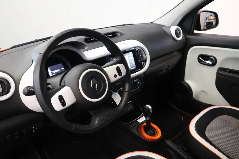 Renault Twingo Z.E. R80 Série Limitée Vibes 82PK Navigatie 16LMV Cruise Control PDC CV Climate Control afbeelding 10