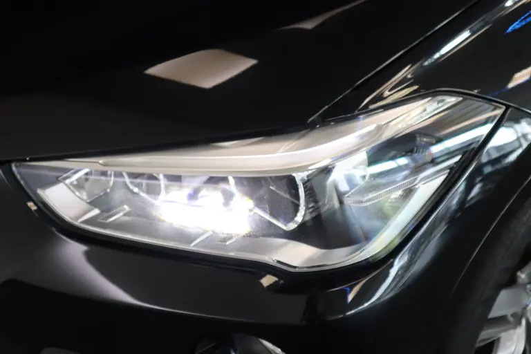 BMW X1 xDrive20i Centennial High Executive M-Sport Navigatie Cruise Control 18LMV  volleder interieur  stoelverwarming * 2e Paasdag zijn wij geopend van 12:00 tot 17:00uur! * afbeelding 4