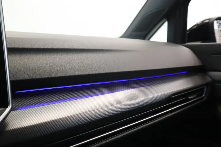 Volkswagen Golf 1.5 eTSI R-Line Edition ! Nieuw Type ! Panoramadak Full-led Navigatie Adaptive-Cruise afbeelding 18