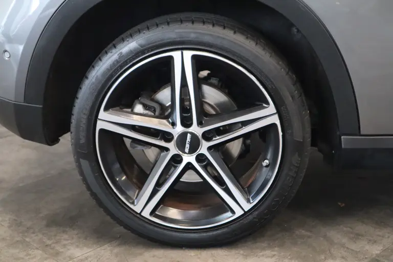 Mercedes-Benz GLA 200 Ambition Bi-Xenon CruiseControl 18'lmv afbeelding 4