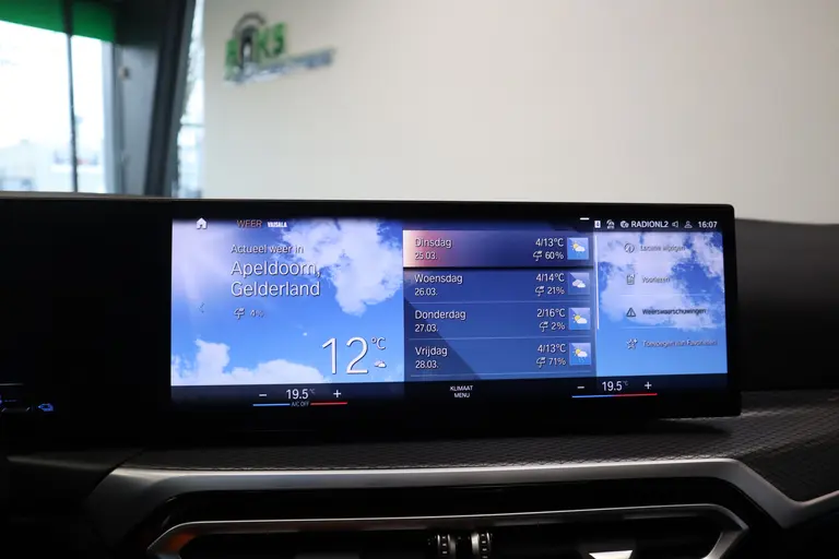 BMW 3-serie 320e ACC PDC 19''LM NAP HI-Fi M-Sport * 2e Paasdag zijn wij geopend van 12:00 tot 17:00uur! * afbeelding 18