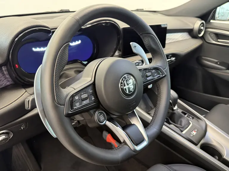 Alfa Romeo Tonale 1.5T Hybrid Veloce ACC Stoelventilatie 360 camera NAP 1e eigenaar afbeelding 9
