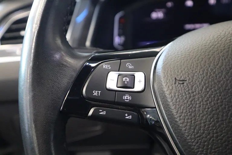 Volkswagen Tiguan Allspace 1.5 TSI Highline Business R 7-Persoons Panoramadak Navigatie Camera CruiseControl * 2e Paasdag zijn wij geopend van 12:00 tot 17:00uur! * afbeelding 13