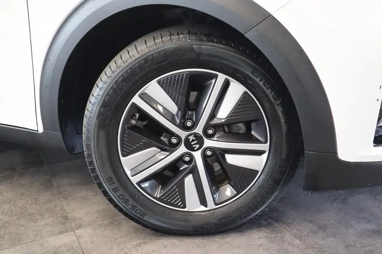 Kia Niro 1.6 GDi PHEV DynamicPlusLine Leder Navigatie Adaptive-Cruise afbeelding 5