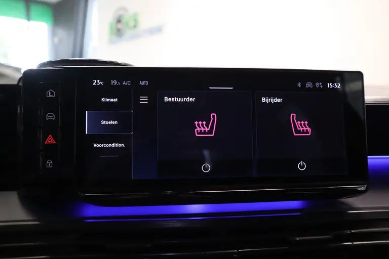 Lancia Ypsilon Edizione Cassina Limitata 51 kWh 5-Drs. Full-led Navigatie Massagestoel afbeelding 10