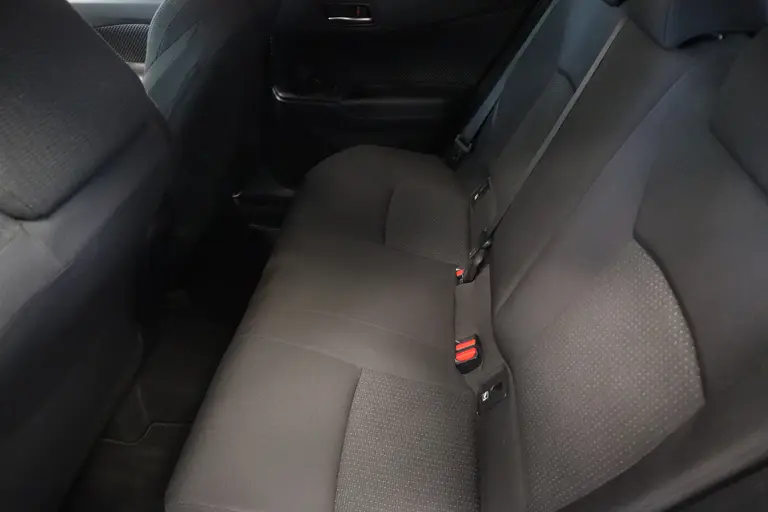 Toyota C-HR 1.8 Hybrid Style Navigatie afneembare trekhaak stoelverwarming JBL Cruise Control afbeelding 18