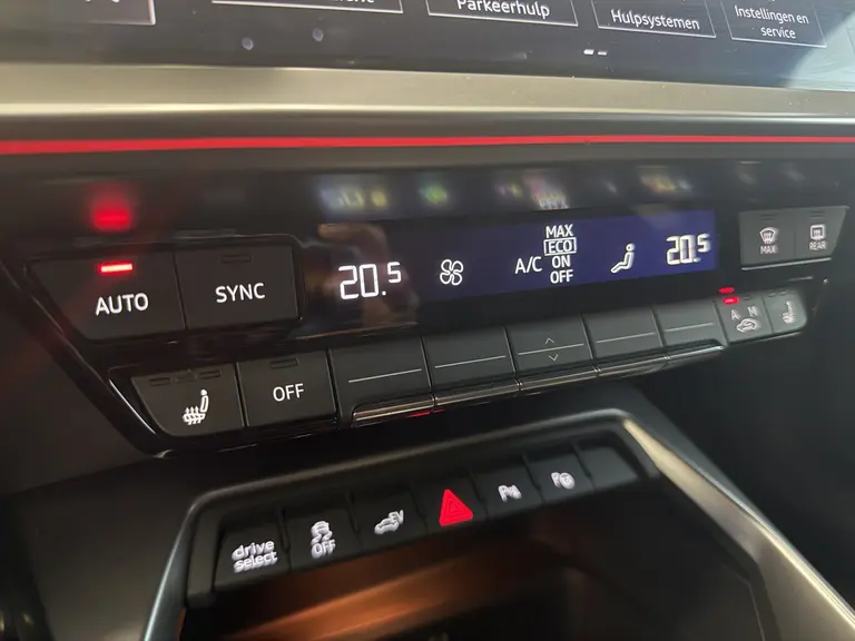 Audi A3 Sportback 45 TFSI e S edition Competition Navigatie 18LMV pdc VCP 2 Jaar garantie mogelijk* ( vraag naar de voorwaarde) afbeelding 13
