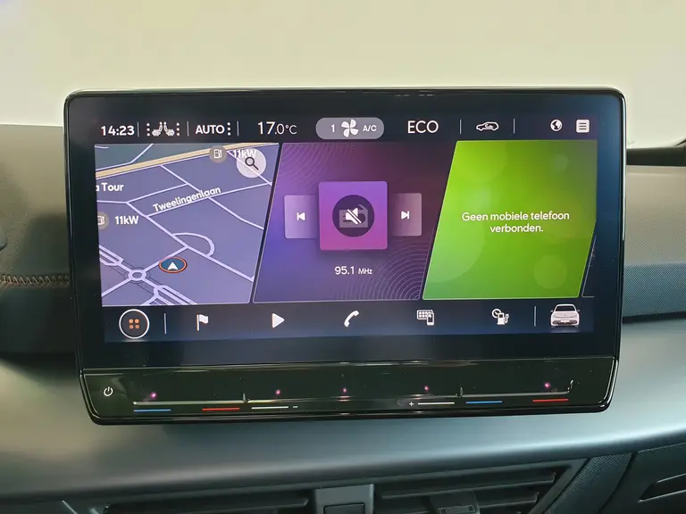 CUPRA Born 58 kWh Business One Navigatie Clima Warmtepomp 18"LM 204 PK! 24 maanden garantie mogelijk (*vraag naar de voorwaarden) afbeelding 16