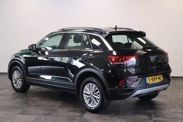 Volkswagen T-Roc 1.5 TSI Life Business Navigatie PDC 16LMV Cruise Control PDC VCP Stoelverwarming afbeelding 3