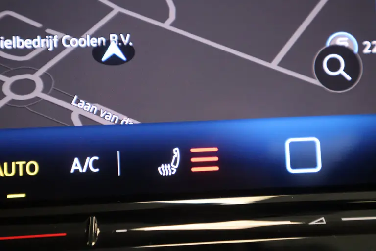 Volkswagen Golf 1.5 eTSI R-Line Edition ! Nieuw Type ! Panoramadak IQ-light Navigatie afbeelding 13
