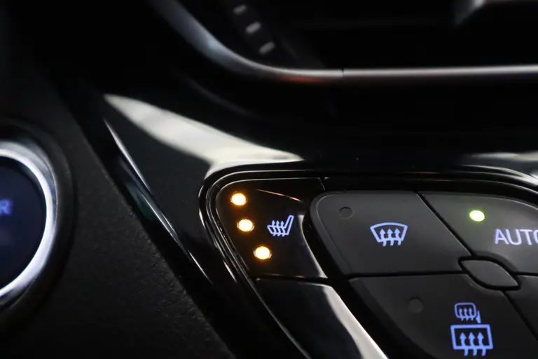 Toyota C-HR 1.8 Hybrid Style Navigatie afneembare trekhaak stoelverwarming JBL Cruise Control afbeelding 13