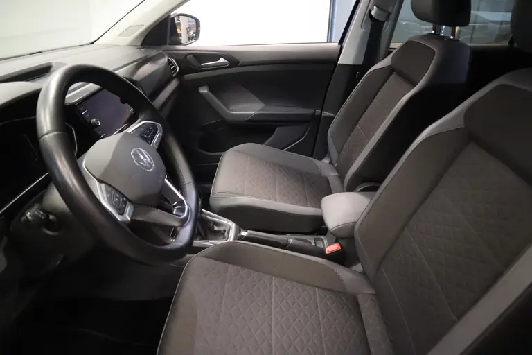 Volkswagen T-Cross 1.0 TSI Style Business R Navigatie Full-led Adaptive-cruise afbeelding 8
