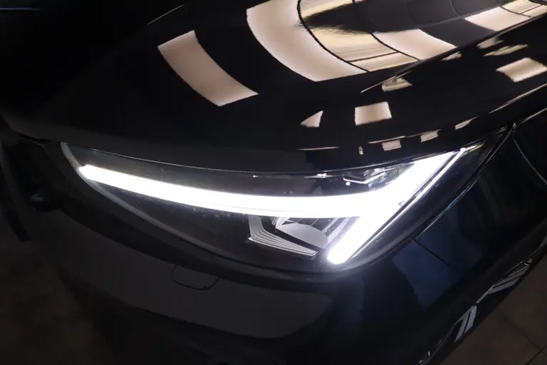 Volvo XC40 1.5 T5 Plug-in hybrid Ultimate Dark 262PK Harman Kardon Panorama Cruise Control Climate control PDC Lane Ass Navigatie 19LMV afbeelding 5