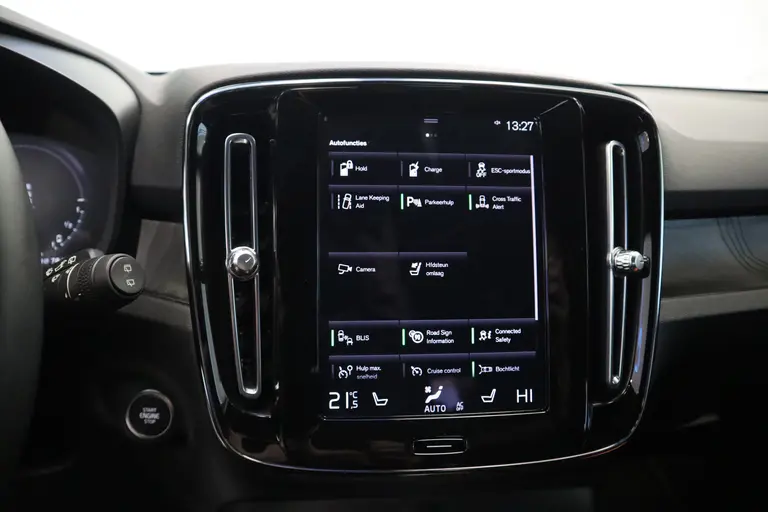 Volvo XC40 1.5 T4 Plug-in hybrid Ultimate Bright Panoramadak Navigatie Harman/Kardon CruiseControl afbeelding 13