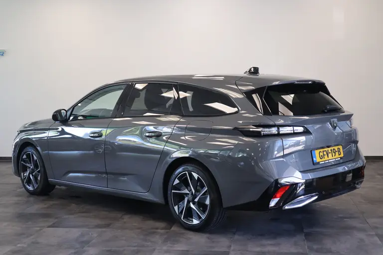 Peugeot 308 SW 1.6 Plug-in Hybrid 180 Allure Navigatie 17LMV PDC VCP Cruise Control Stoel/ Stuur Verwarming afbeelding 3