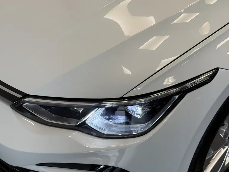 Volkswagen Golf 1.5 TSI Highline Business R 150pk Panorama Navigatie Sfeerverliching DAB+ Apple Carplay Cruise Control 17LMV afbeelding 6