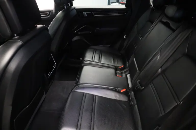 Porsche Cayenne 3.0 E-Hybrid BOSE Sport Chrono Leder Schuif/kanteldak Magnum afbeelding 22