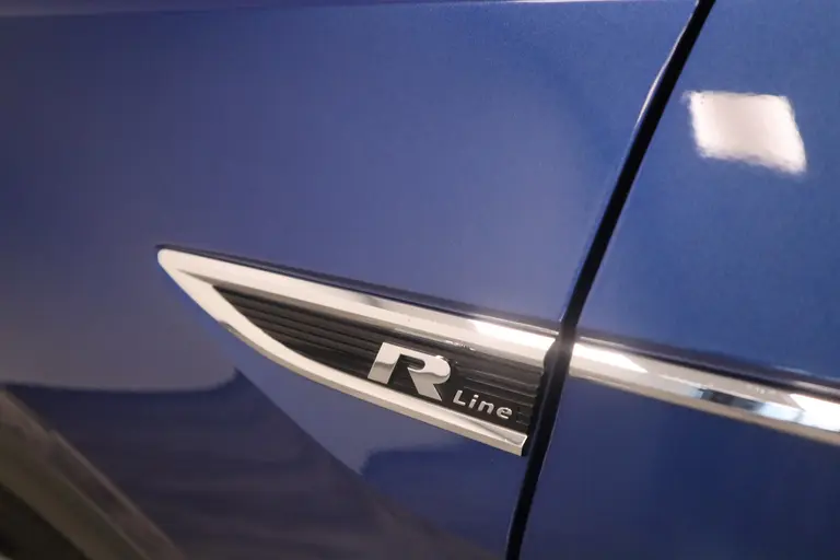 Volkswagen T-Cross 1.0 TSI Style Business R Navigatie Full-led Adaptive-cruise afbeelding 6
