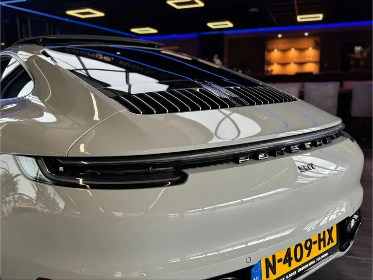 Porsche 911 3.0 Carrera 4S Sport chrono Bose Dealer onderhouden Kreide Grau Panoramadak ACC 450PK! afbeelding 15