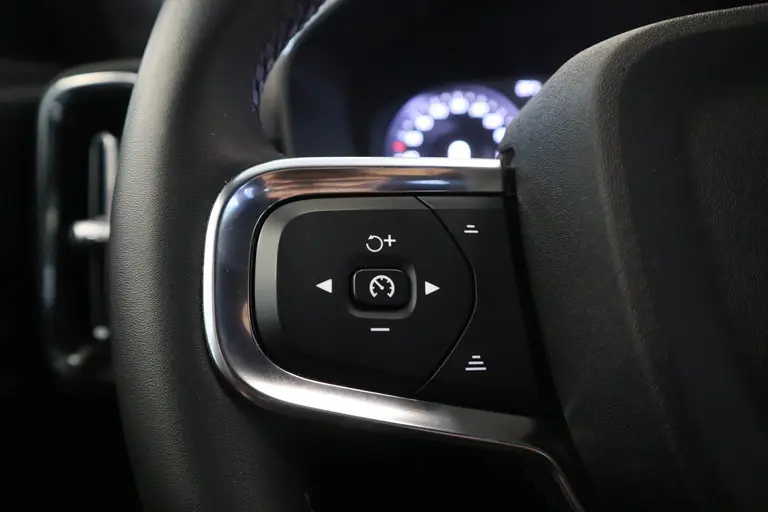 Volvo XC40 1.5 T5 Plug-in hybrid Ultimate Dark 262PK Harman Kardon Panorama Cruise Control Climate control PDC Lane Ass Navigatie 19LMV afbeelding 9