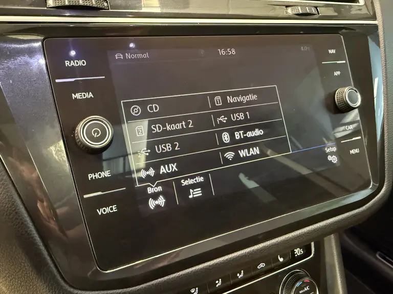 Volkswagen Tiguan 1.5 TSI ACT Highline Business R ACC Panoramadak 19'LM VCP NAP! afbeelding 24