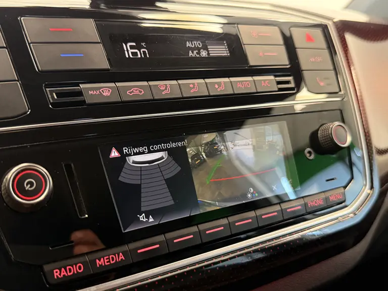 Volkswagen up! 1.0 TSI GTI 5-Drs. ClimateControl Stoelverwarming 17'lmv 24 maanden garantie mogelijk (*vraag naar de voorwaarden) afbeelding 20