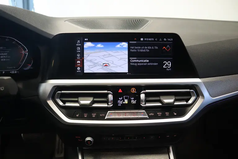BMW 3 Serie Touring 320i High Executive Edition 184pk Navigatie Luxe Volleder Cruise Control Stoelverwarming sfeerverlichting afbeelding 11