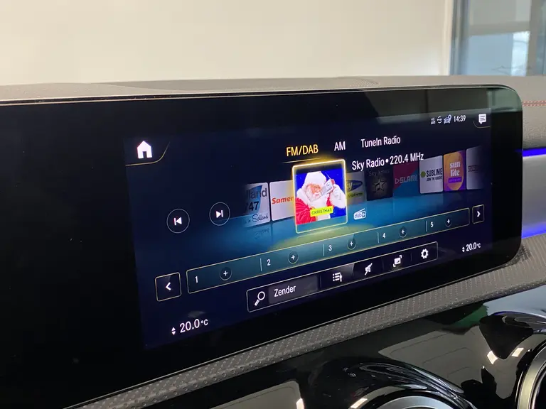 Mercedes-Benz CLA-Klasse 250 e Business Solution AMG Limited 218PK VCP Panoramadak  Navigatie Sfeerverlichting Cruise Control Stand kachel DAB+ 2 Jaar garantie mogelijk* ( vraag naar de voorwaarde) afbeelding 31