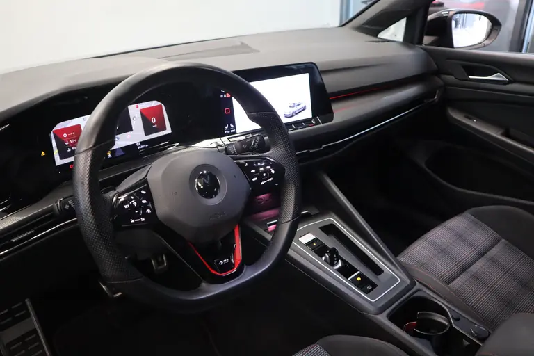 Volkswagen Golf 2.0 TSI GTI ACC Navi Panoramadak Milltek Uitlaat afbeelding 27