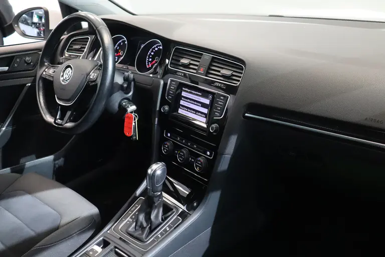 Volkswagen GOLF Variant 1.4 TSI Highline Panoramadak Navigatie Trekhaak 24 maanden garantie mogelijk (*vraag naar de voorwaarden) afbeelding 17