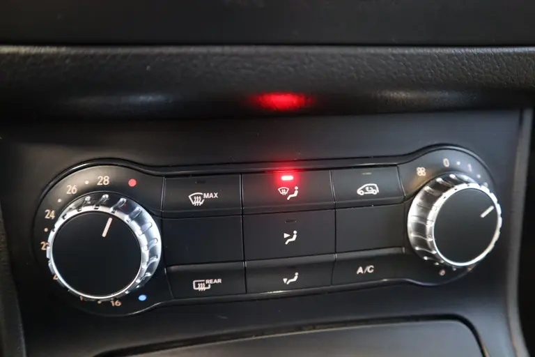 Mercedes-Benz B-Klasse 200 Ambition Panoramadak Climate Comtrol Trekhaak, PDC afbeelding 13