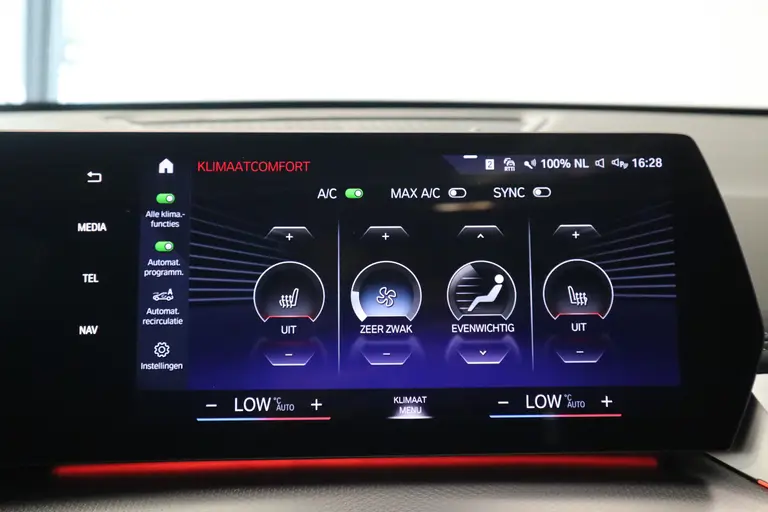 BMW X1 xDrive30e M Sport Cruise/Climate PDC Harman Kardon Schuif/Kanteldak afbeelding 21