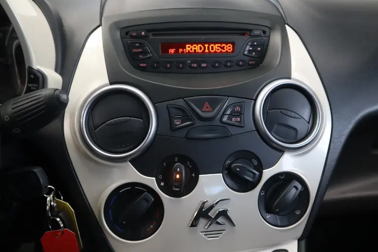 Ford Ka 1.2 Titanium X start/stop Airco 15'lmv 1ste Eigenaar! afbeelding 7