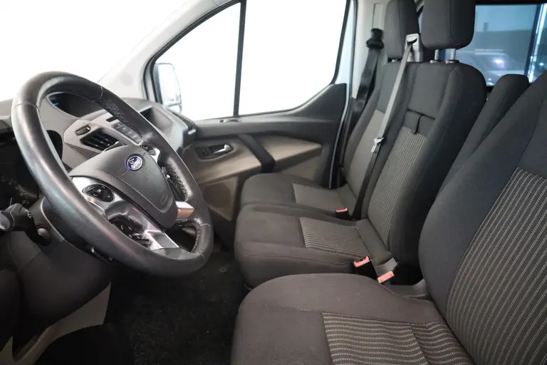 Ford Transit Custom 290 2.2 TDCI L2H1 Trend DC Achteruit Camera Cruise Control Airco Sidebars afbeelding 6