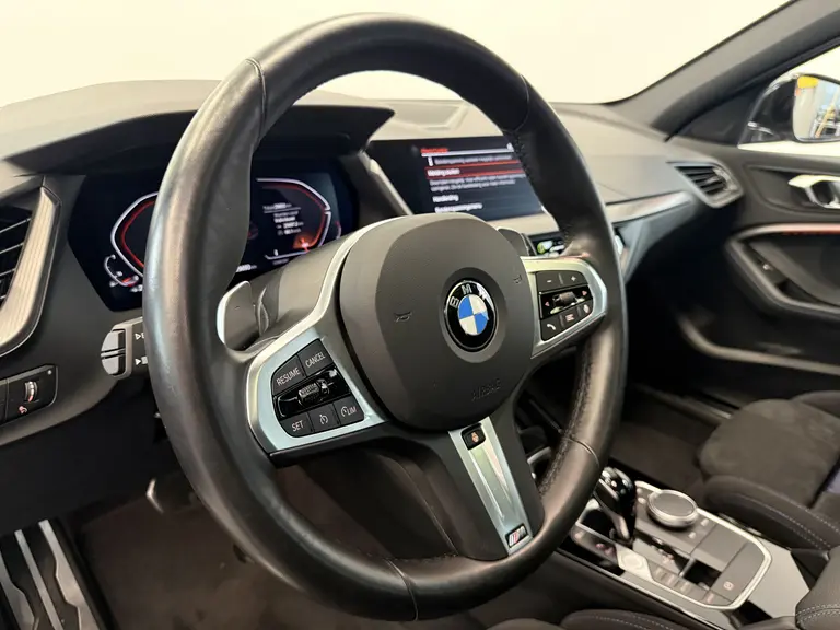 BMW 1-serie 120i Cruise/Climate Panoramadak NAP 18''LM Performance 24 maanden garantie mogelijk (*vraag naar de voorwaarden) afbeelding 8