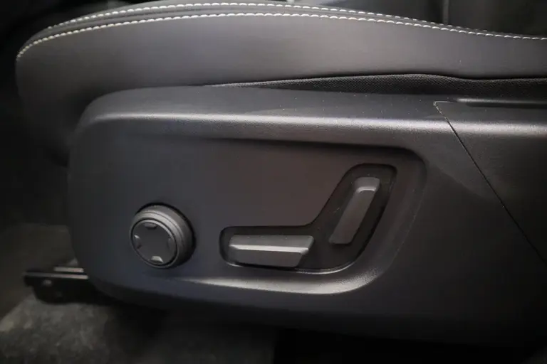 Volvo XC40 1.5 T4 Plug-in hybrid Ultimate Bright Panoramadak Navigatie Harman/Kardon CruiseControl afbeelding 9