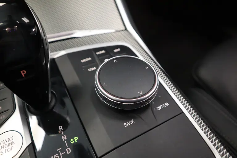 BMW 3 Serie Touring 320i High Executive Edition 184pk Navigatie Luxe Volleder Cruise Control Stoelverwarming sfeerverlichting 24 maanden garantie mogelijk (*vraag naar de voorwaarden) afbeelding 17